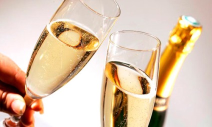 Champagne kárt az emberi test (body) Champagne kárt az emberi test
