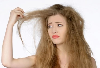 Mi van, ha a haj száraz szalmát lehet korrigálni - az impulzus a női  szépség és a
