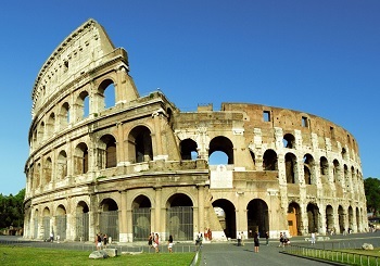 Hol van a Colosseum és ki építette