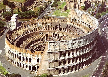 Hol van a Colosseum és ki építette