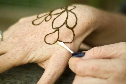 Hogyan készítsünk egy ideiglenes tetoválás, hogy hogyan lehet egy ideiglenes henna tetoválás (ideiglenes) Hogyan készítsünk egy ideiglenes tetoválás, hogy hogyan lehet egy ideiglenes henna tetoválás