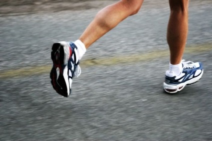 Hogyan tegye a lábát futás közben