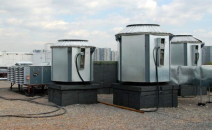 Tetőventilátorok a füst hozam felfelé irányuló áramlás (ventilátor) Tetőventilátorok a füst áramlását felfelé hozam