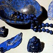 Természetes kövek jelei az állatöv varázsa, és amulettek