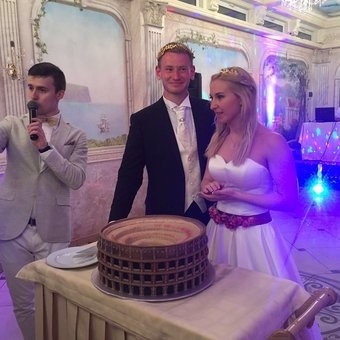 Rendeljen egy kis esküvői torták szállítási Moszkva (torta torta kiderült) Rendeljen egy kis esküvői torták szállítás Moscow