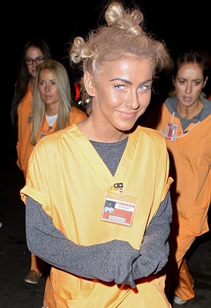 Ötletek a lélek sík 6 frizura a Halloween otthon, fényes divat (nagy mennyiségű gélt) 6. Ötletek a lélek Plane frizurák Halloween otthon, fényes fashionista
