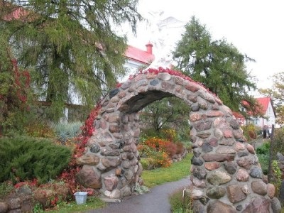 Arch kerti építmények fából, fémből, műanyagból, kőből