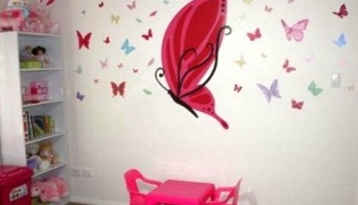 Pillangók a falon kezével dekoráció papír és stencil hogyan dekorációs minta (fotó)