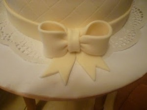 Bow masztix az esküvői torta