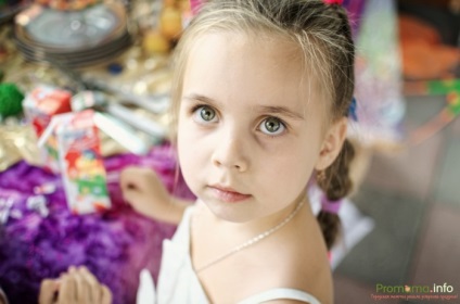 Születésnapi kis hableány a víz alatti királyságában Milana (stilizált) Születésnapi kis hableány a víz alatti királyságában Milana