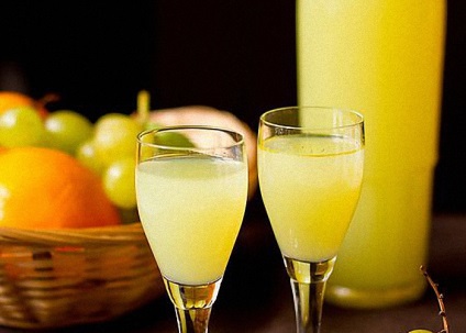 Házi citrom likőr receptek, hogyan lehet egy citrom likőr otthon