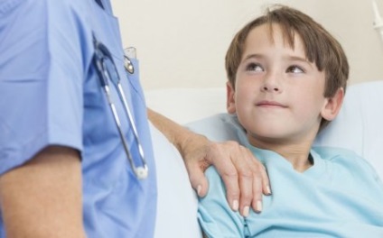 Fitymaszűkületnek fiúkban okoz, tünetei és kezelése