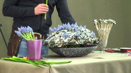 Virágkertészeti mester osztály selyem polimer és florisztikai összetétele csokrok és fokozatosan