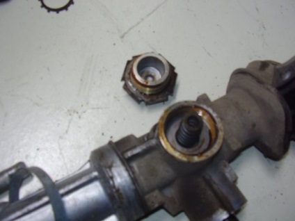 Hogyan orvosolható mechanikus kormánymű rack Opel Vectra a, autós kézikönyv (javítási saját kézzel) Hogyan orvosolható mechanikus kormánymű rack Opel Vectra egy kézi autós