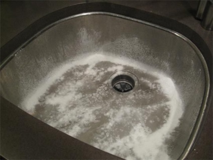 Hogyan tisztítható rozsdamentes mosogató