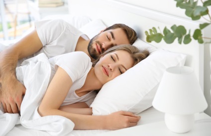 Hogyan válasszuk ki a megfelelő párna és takaró aludni