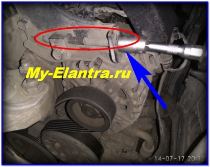 Hogyan cseréljük ki a generátort öv, klíma and roll a Hyundai Elantra hd