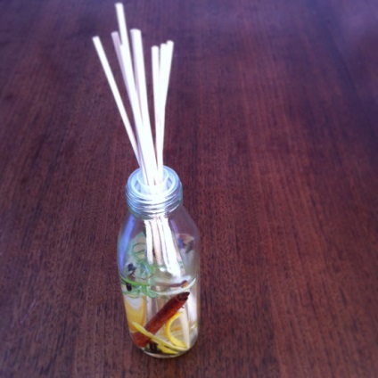 Hogyan Aromadiffusors (akárcsak aromadifuzor) Hogyan Aromadiffusors