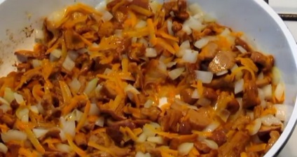 Burgonya gombával (hússal, majonéz) a sütőben receptek