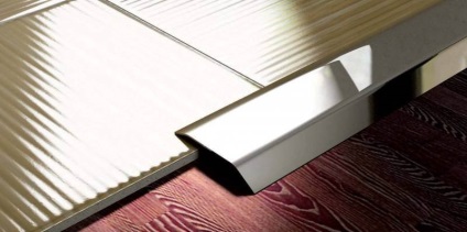 Kombinált konyha padló laminált és csempe pedig 45 fotó (laminált) Kombinált konyha padló laminált és csempe pedig 45 fénykép
