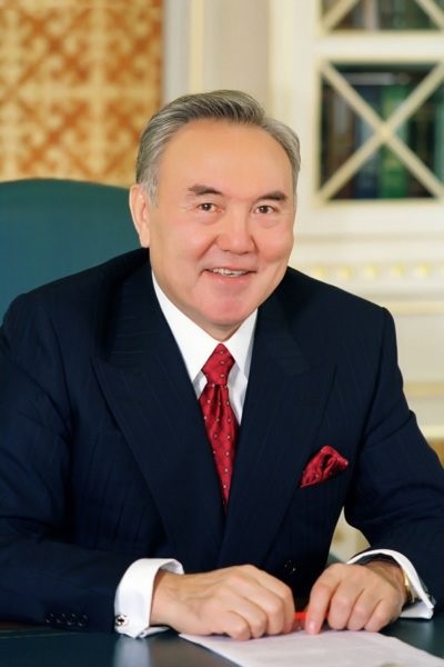 Nursultan Nazarbayev életrajz, fotók, személyes élet (az országban van egy kellően merev) Nursultan Nazarbayev életrajz, fotók, személyes élet