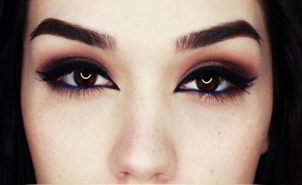 Fekete szemek „20 ötletek smink, amelyek kiemelik barna szem (make-up) Sötét szemek „20 make-up ötleteket, amelyek kiemelik barna szem