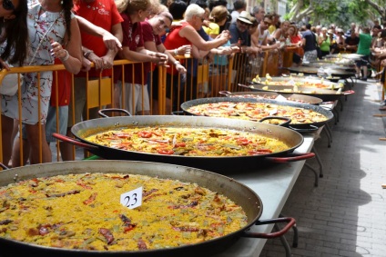 Paella (paella) - Spanyol konyha zuhanyzó (minden Spanyolország) Paella (paella) - Spanyol konyha lélek