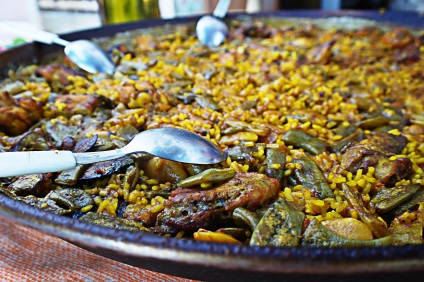 Paella (paella) - Spanyol konyha lélek (utak Spanyolország) Paella (paella) - Spanyol konyha lélek