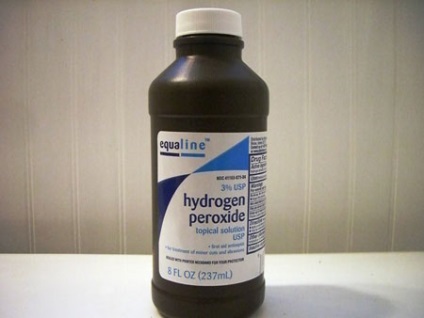 Hidrogén-peroxid fogat lehet öblíteni és tiszta (öblítés) Hidrogén-peroxid fogat lehet öblíteni és tiszta