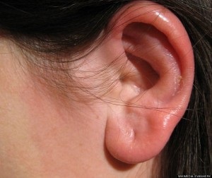Miért égnek a bal fül okok, tünetek, kezelés
