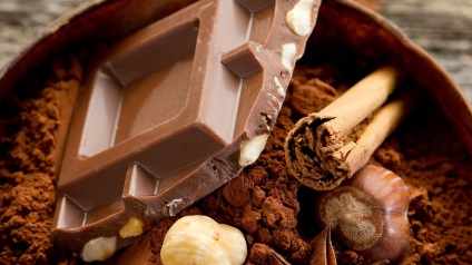 Előnyei és hátrányai étcsokoládé, összetétel, tápérték csokoládét, és annak alkalmazása a kozmetikumok