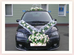 Bérleti dekoráció, autó Cseljabinszk - esküvői dekoráció az autó