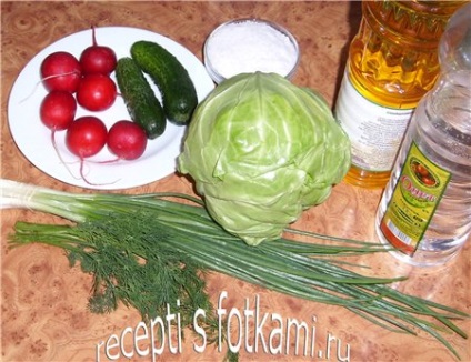 Káposzta saláta uborkával és a retek - lépésről lépésre recept fotók