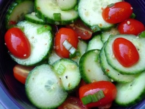 Saláta uborka paradicsom