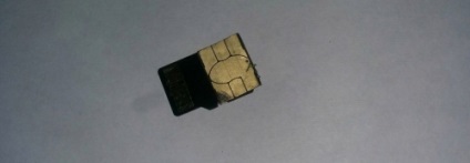 SIM-kártya és USB flash meghajtó egy nyílásba android