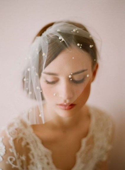 Fátyol a menyasszony formájában ötletek, frizurák, fotók