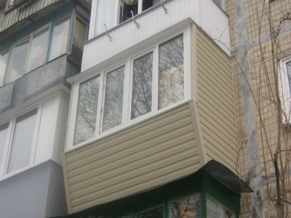 Melegítő az erkély Hruscsov hőszigetelés a falak, a padló és a mennyezet a kezét