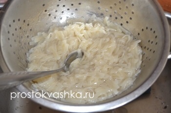 Cérnametélt sajttal - egy egyszerű recept fényképpel (sajt) Cérnametélt sajttal - egy egyszerű recept a fotó