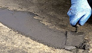 Repedéseinek tömítése beton (beton repedések javítása) Repedéseinek tömítése konkrét