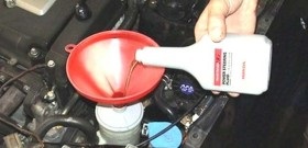 Fluid szervokormány - diagnosztika és folyamat video csere (szervokormány folyadék) Fluid szervokormány - a folyamat diagnózis és csere videó