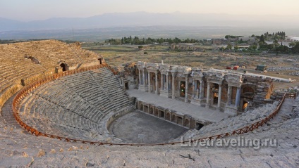 A hófehér Pamukkale és az ősi város Hierapolis - látni kell Törökországban - élni én (régi) A hófehér Pamukkale és az ősi város Hierapolis - látni kell Törökország - élőben utazás