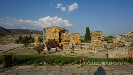 A hófehér Pamukkale és az ősi város Hierapolis - látni kell Törökországban - élni én (régi) A hófehér Pamukkale és az ősi város Hierapolis - látni kell Törökország - élőben utazás