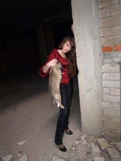 Lány Tatár megölt egy kutyát egy fotózásra - a portál jó hangulat