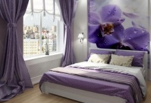 Lila hálószoba színek és design, fotó, színes a belső, fehér bútorokkal és egy szürke fal