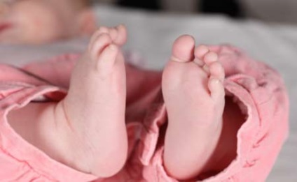 Hogyan kell tanítani a gyermeket, hogy bemászik 6 hónap, a gyermek 6 hónapos (a gyermek) Hogyan kell tanítani a gyermeket, hogy bemászik 6 hónap, a baba 6 hónapos