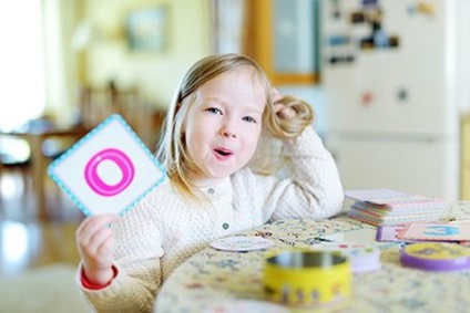 Hogyan lehet fejleszteni a fonetikus tárgyalás során a gyermek, a gyakorlatok és játékok