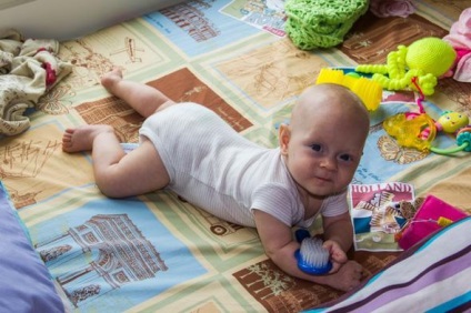 Hogyan szórakoztatni a gyermek 6 hónapos megosszák tapasztalataikat