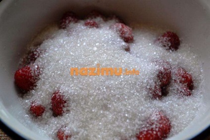 Konzerv eper - fénykép recept a téli szirupban (konzerv) Konzerv eper - fénykép recept a téli szirupban