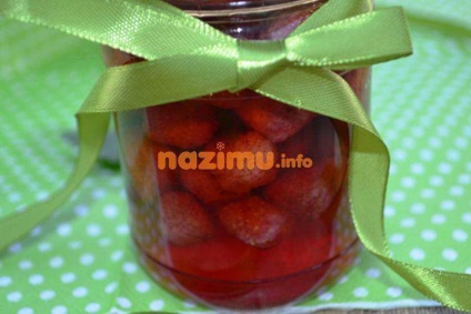 Konzerv eper - fénykép recept a téli szirupban (konzerv eper) Konzerv eper - fénykép recept a téli szirupban