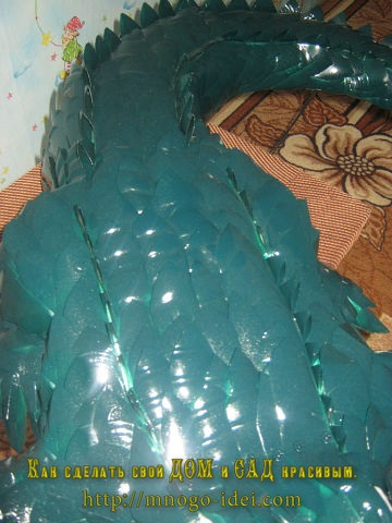 Krokodil műanyag palackok és hungarocell